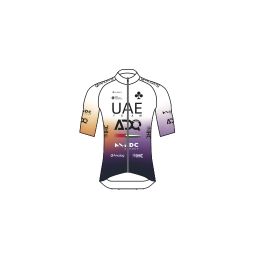 Team UAE Team ADQ maillot